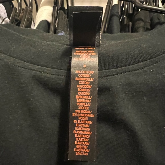 Fenty dry fit crop - Picture 3 of 3